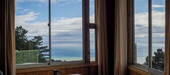 Ocaso Cabin with beautiful ocean view