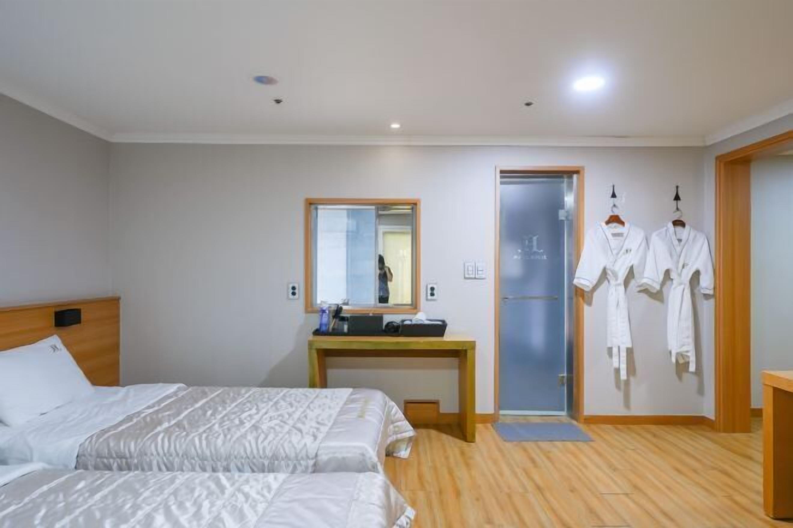 Bureau, Wi-Fi gratuit