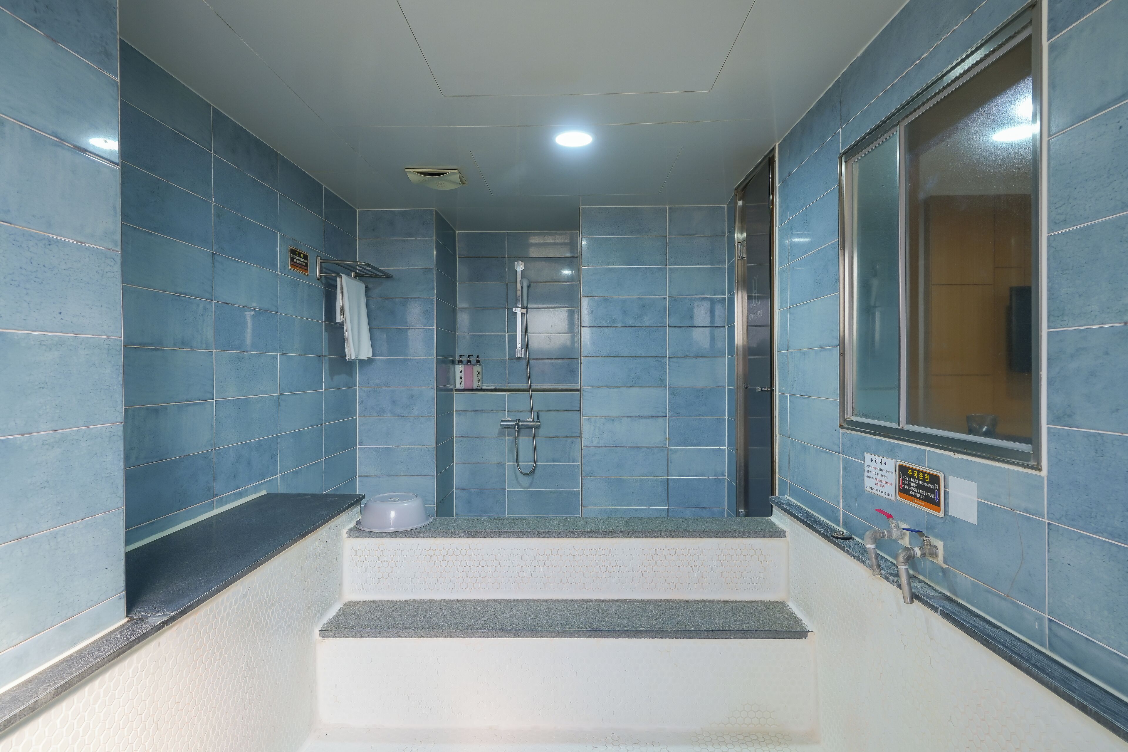 Family Suite Room | حمام | مجففات شعر، مناشف