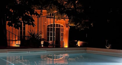 Manoir du XIX vue panoramique sur la Sainte Baume Ă 15 mn de la mer