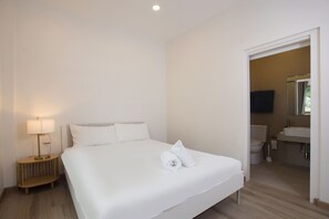 Design Villa, 2 Bedrooms, Pool View | Free WiFi, bed sheets - Tropical Life at Seamate 2BR Pool Villa (Chalong)