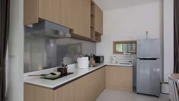 Design Villa, 2 Bedrooms, Pool View | Private kitchen