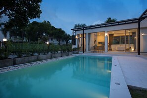 Outdoor pool - Tropical Life at Seamate 2BR Pool Villa (Chalong)