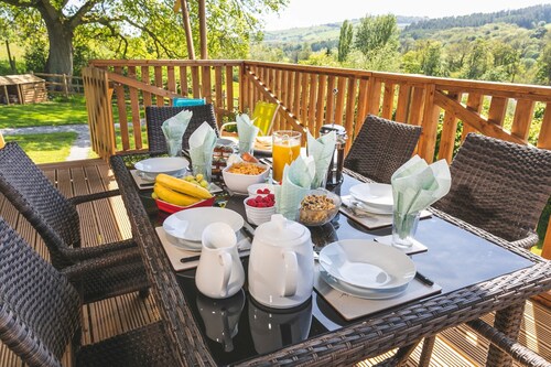 Oak Safari Tent, the perfect family and dog friendly glamping site, Devon
