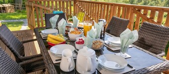 Birch Safari Tent, the perfect family and dog friendly glamping site, Devon