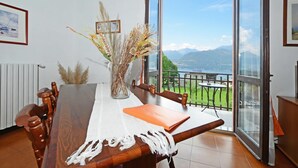 Family House, 2 Bedrooms, 2 Bathrooms, Mountainside (Casa Lina) | Dining - Casa Lina (Colico)