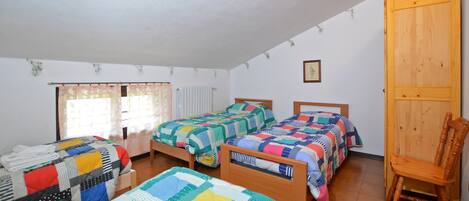 Family House, Multiple Bedrooms, 2 Bathrooms, Mountainside (Casa Lina) | 2 bedrooms, free WiFi, bed sheets