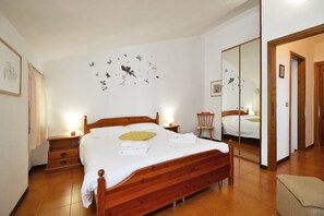 Nhà dành cho gia đình, 2 phòng ngủ, 2 phòng tắm, cạnh núi (Casa Lina) | 2 phòng ngủ, truy cập Internet không dây miễn phí, bộ trải giường