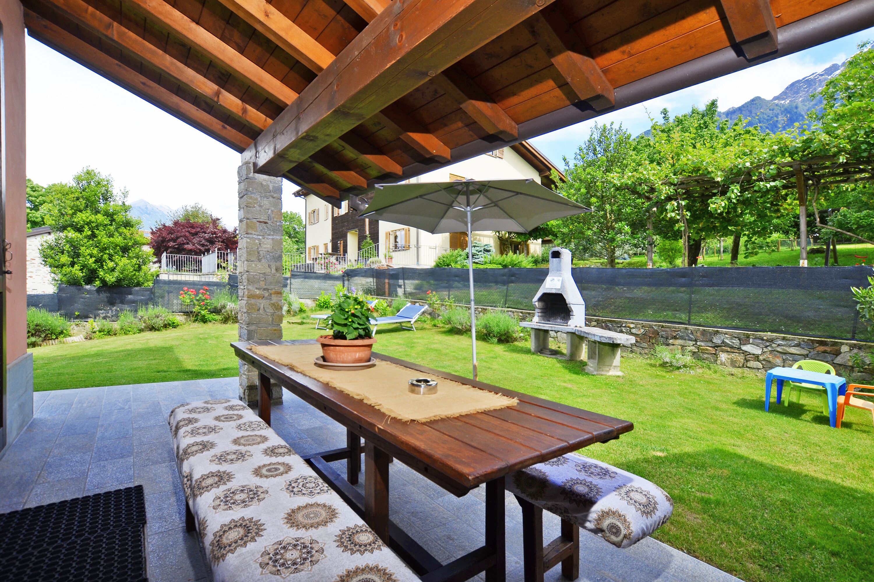 Tempat makan outdoor