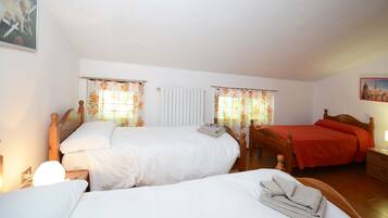 Family House, Multiple Bedrooms, 2 Bathrooms, Mountainside (Oasi E Relax) | 2 bedrooms, WiFi, bed sheets