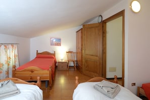 Nhà dành cho gia đình, nhiều phòng ngủ, 2 phòng tắm, cạnh núi (Oasi E Relax) | 2 phòng ngủ, truy cập Internet không dây (phụ phí), bộ trải giường