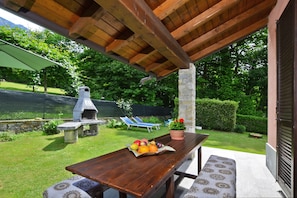 Khu ẩm thực ngoài trời