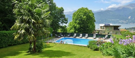 Piscine extérieure (ouverte en saison)