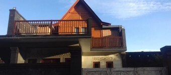 BUYAN LODGE    3-bedroom lodge in marvelous Lake Buyan