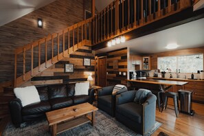 Interior - Riverfront Cabin w/Views-Hot Tub,AC,Pets (Gold Bar)