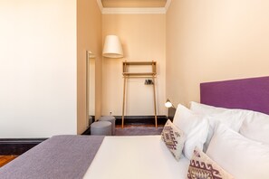 15 habitaciones y tabla de planchar con plancha