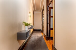 Classic Apartment, 2 Bedrooms | Interior