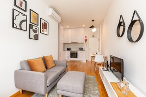 Luxury Apartment, 1 Bedroom | Living room