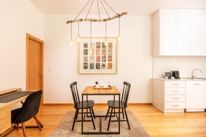 Comfort-Apartment, 2 Schlafzimmer | Speisen