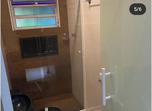Double Room, City View | Bathroom