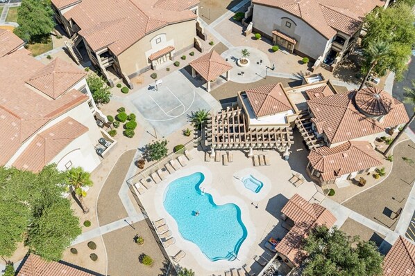 Beheizter Pool