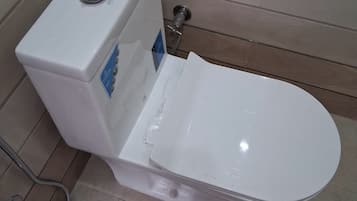 Toallas, jabón, papel higiénico
