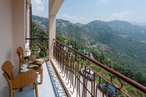 Deluxe Villa | Balcony