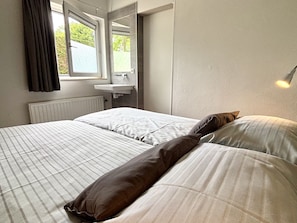 1 chambre, bureau, accès Internet