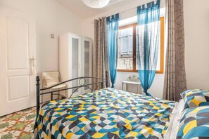 1 bedroom, iron/ironing board, Internet, bed sheets
