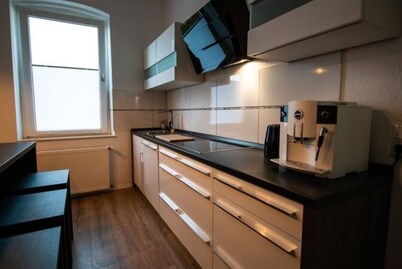 Modern 65 sqm art apartment for up to 6 guests