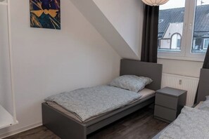 2 slaapkamers, een strijkplank/strijkijzer, wifi, beddengoed