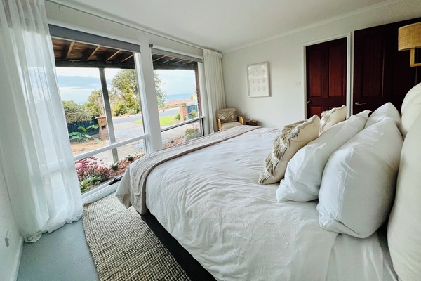3 habitaciones, escritorio, wifi gratis y ropa de cama