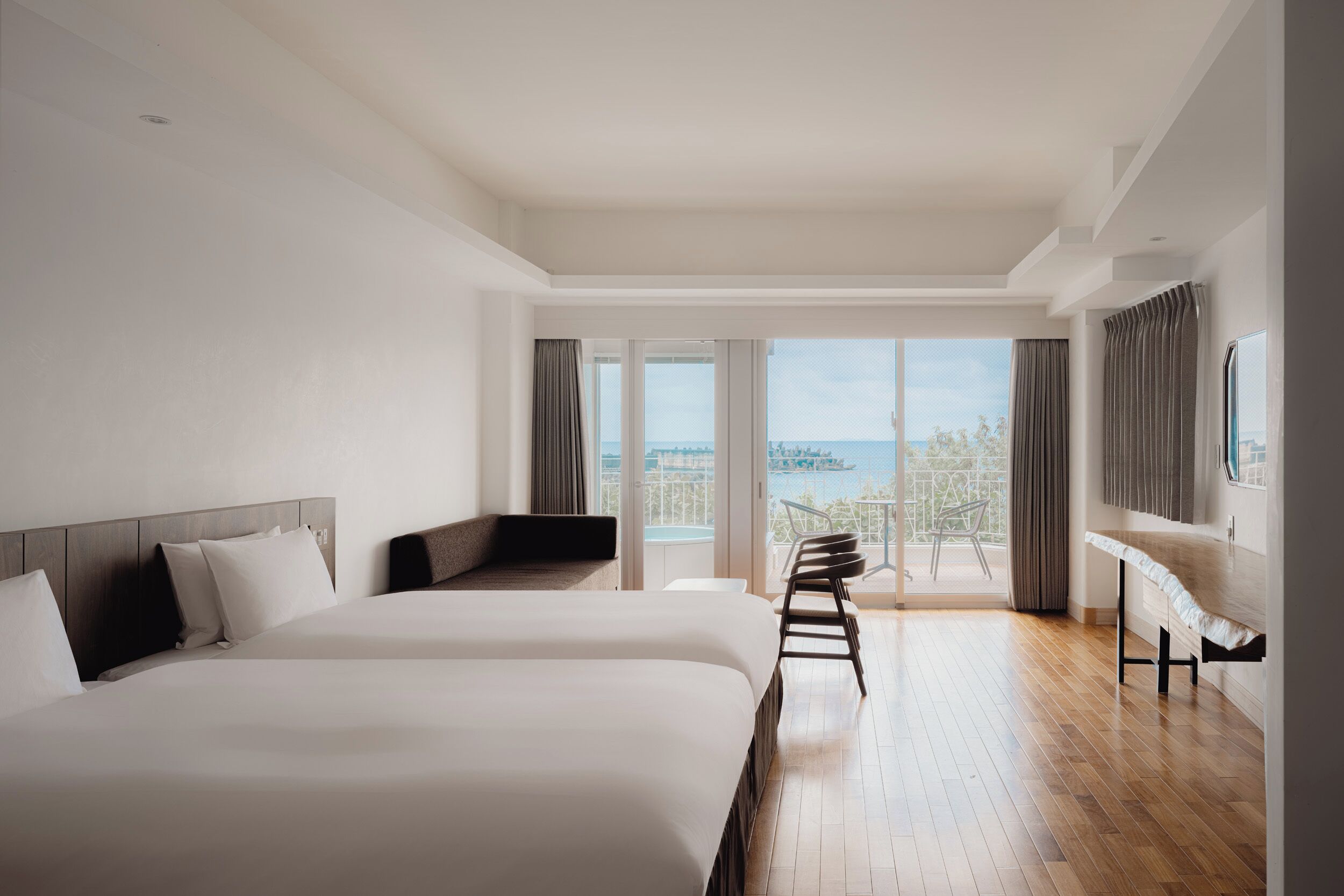 Junior Suite With Jacuzzi bath, Non Smoking | In-room safe, free WiFi, bed sheets