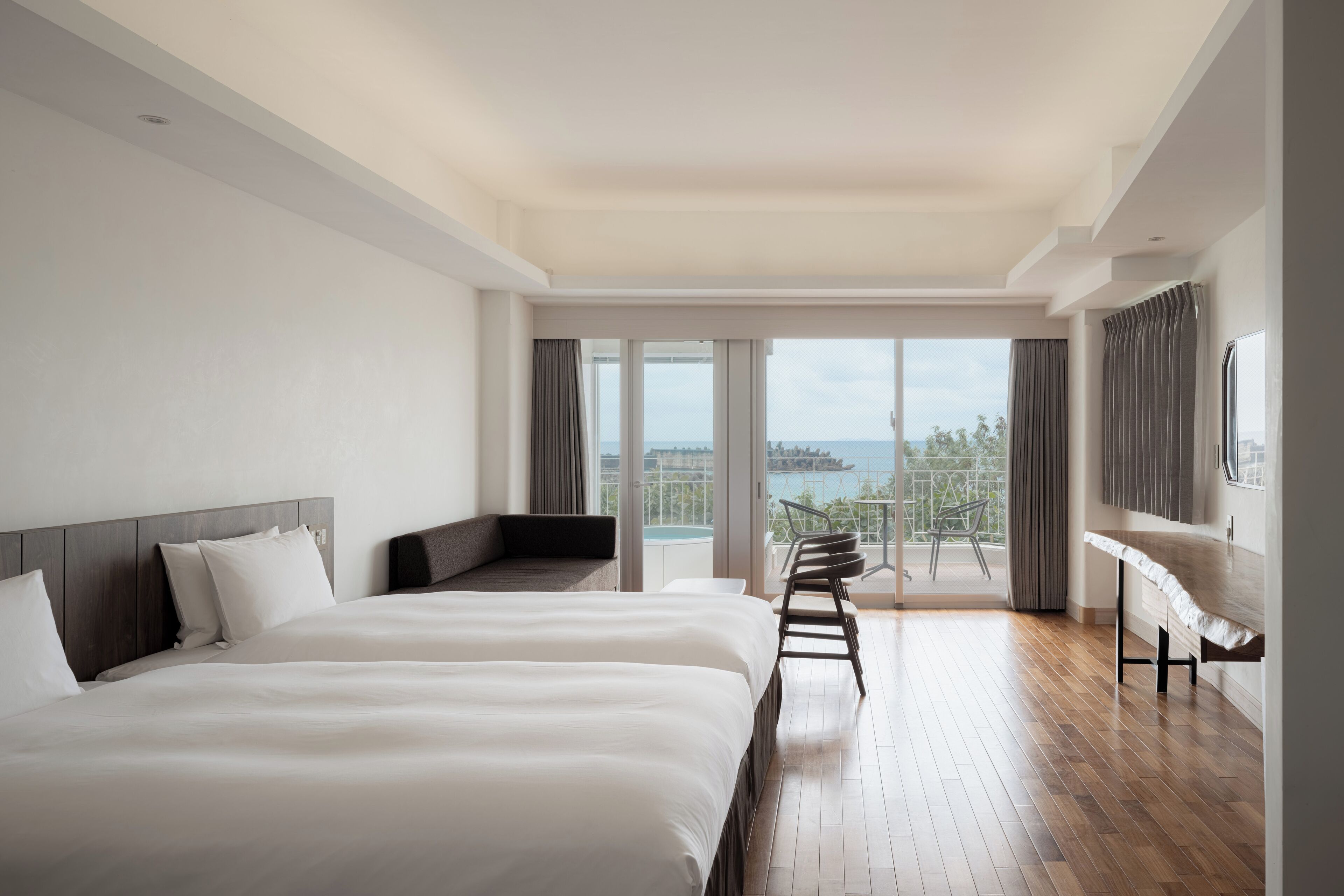 Junior Suite With Jacuzzi bath, Non Smoking | In-room safe, free WiFi, bed sheets