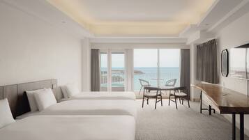 In-room safe, free WiFi, bed sheets
