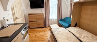 Danube Holiday Homes Studio Top 2