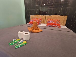 Room, 1 Bedroom, Smoking - Room-little Apple Homestay Near Paliton (San Juan)