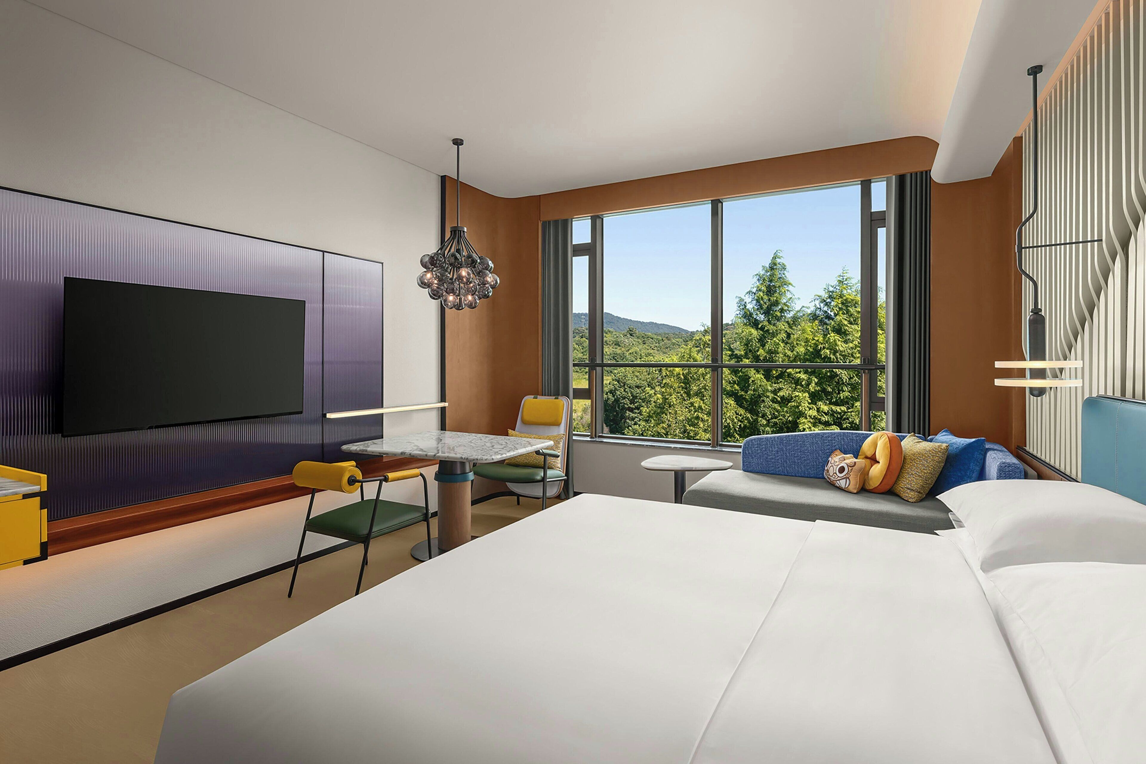 Caja de seguridad en la habitación y escritorio 