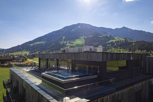 Luxurious apartment on the golf course