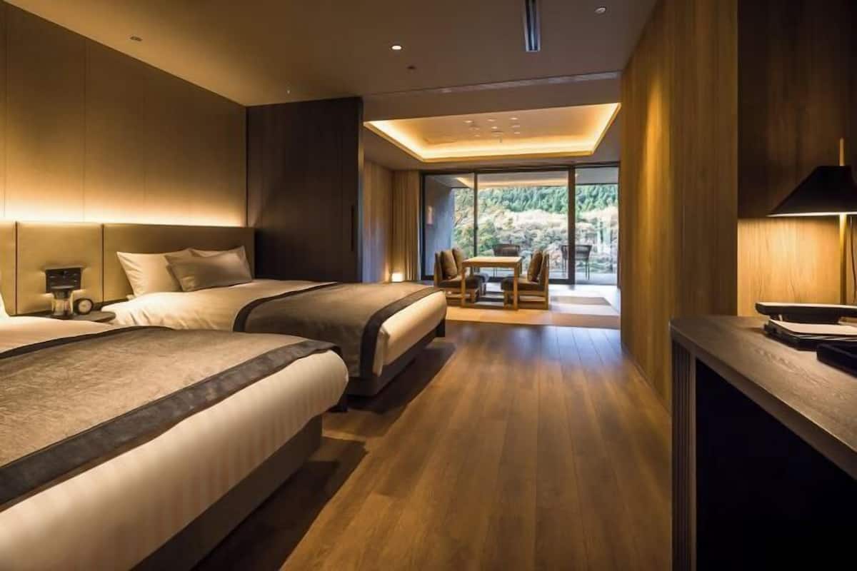 Free minibar, in-room safe, iron/ironing board, free WiFi