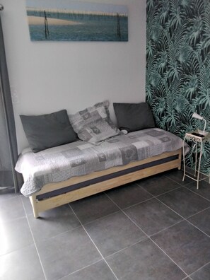1 chambre, fer et planche Ă repasser, Wi-Fi, draps fournis