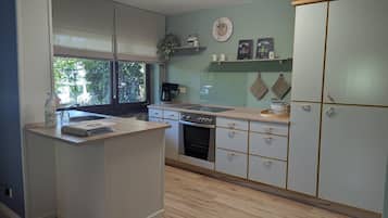 Kühlschrank, Ofen, Herdplatte, Geschirrspüler