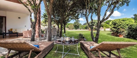 Family Apartment, Multiple Bedrooms, 2 Bathrooms (Casa Ortensia) | Outdoor dining