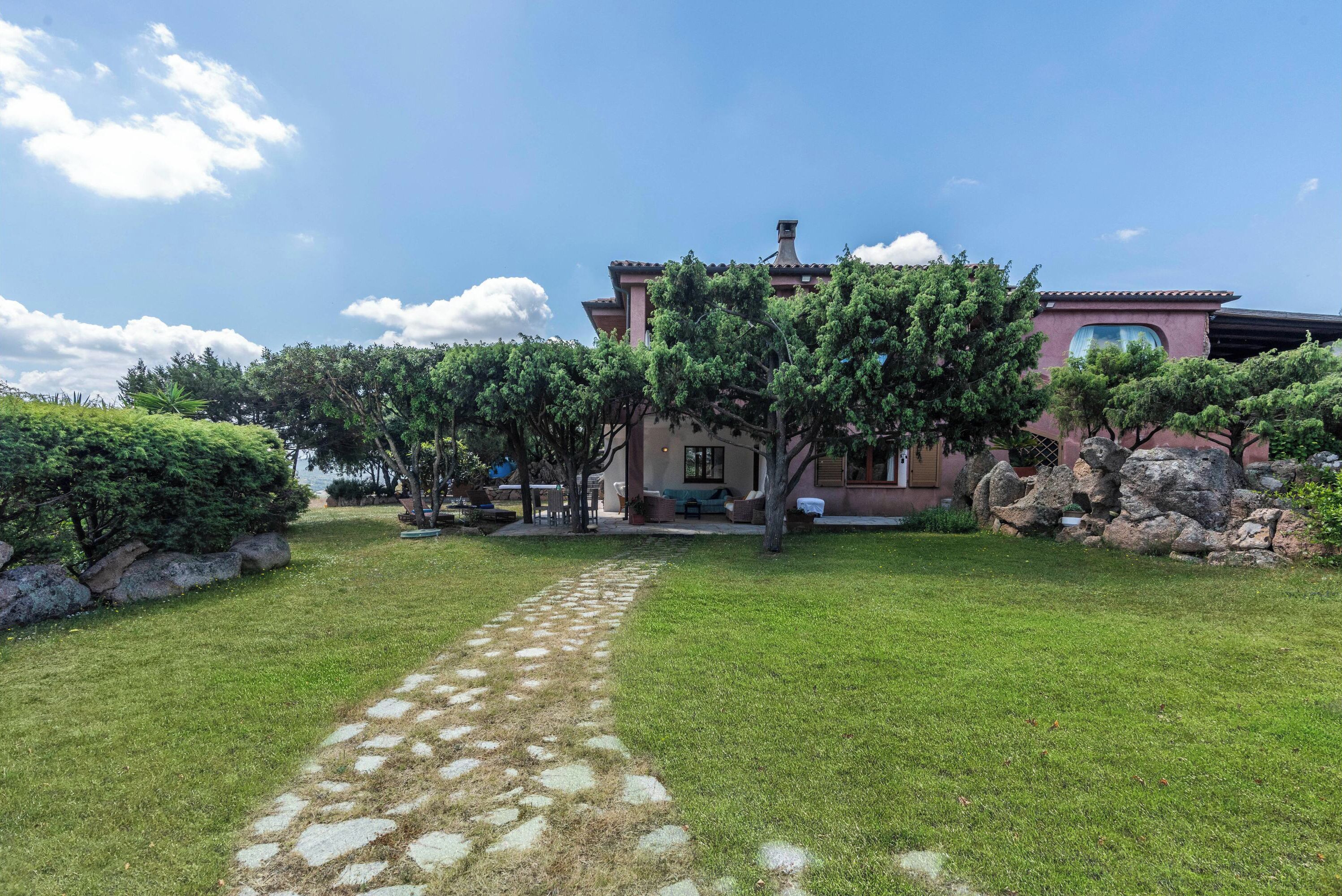 Family Apartment, Multiple Bedrooms (Casa Ortensia 2) | Property grounds