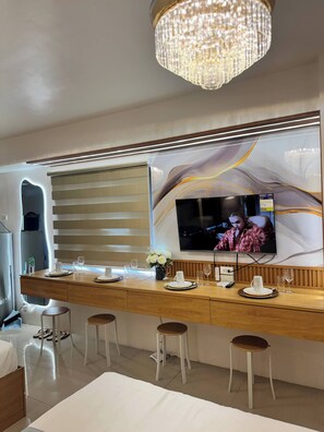 1 bedroom, Internet, bed sheets, wheelchair access