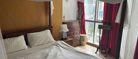 1 bedroom, iron/ironing board, internet, bed sheets