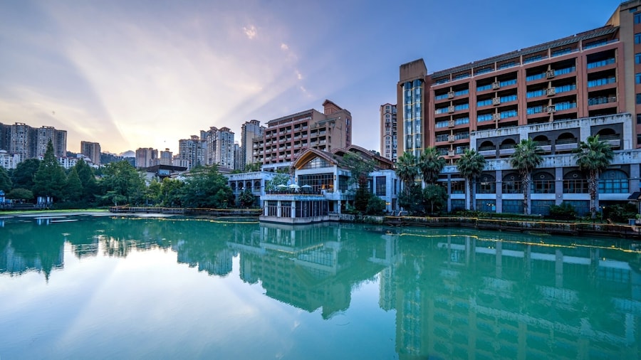 Poly International Hot Spring Hotel