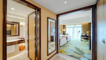 In-room safe, desk, laptop workspace, blackout curtains