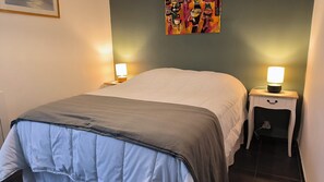 Iron/ironing board, free WiFi - St Cyprien, very nice apartment near the port and beach (Saint-Cyprien)