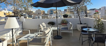 D Townhouse Boutique Suites